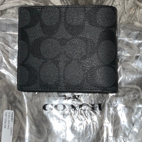 Coach Men’s Signature Billfold Wallet - Picture 11 of 13